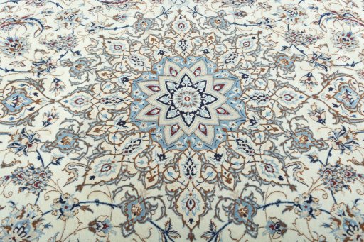 Central medallion detail of 2000s Nain rug from Iran / Persia