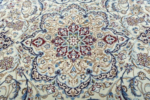 Central medallion detail of 2000s Nain rug from Iran / Persia