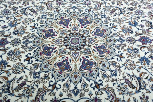 Central medallion detail of 2000s Nain rug from Iran / Persia