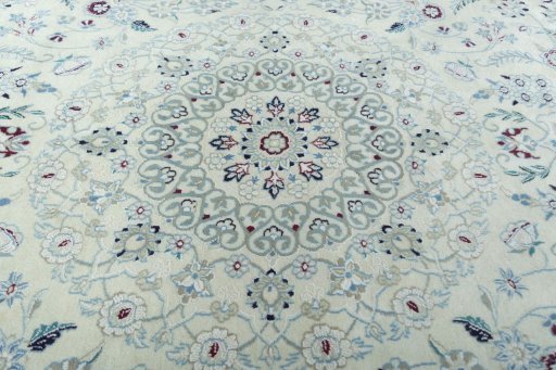 Central medallion detail of 2000s Nain rug from Iran / Persia