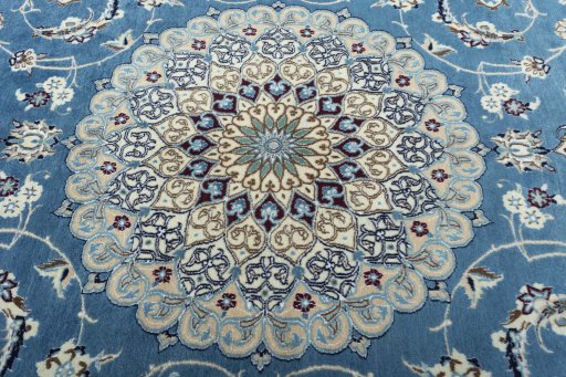 Central medallion detail of 2000s Nain rug from Iran / Persia