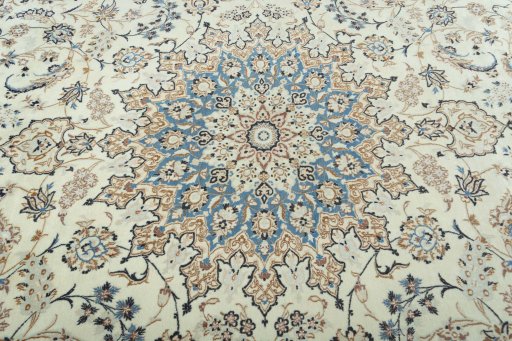 Central medallion detail of 2000s Nain rug from Iran / Persia