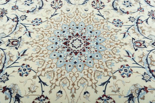 Central medallion detail of 2000s Nain rug from Iran / Persia