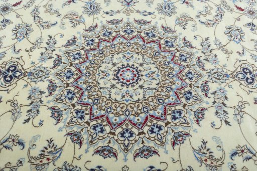 Central medallion detail of 2000s Nain rug from Iran / Persia