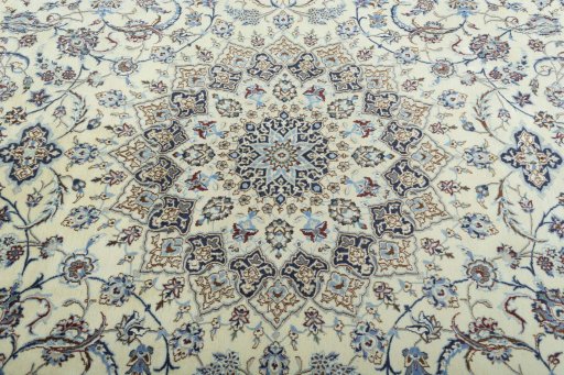 Central medallion detail of 2000s Nain rug from Iran / Persia
