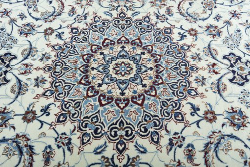 Central medallion detail of 2000s Nain rug from Iran / Persia