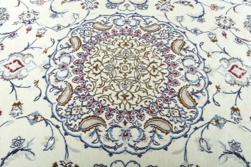 Central medallion detail of 2000s Nain rug from Iran / Persia