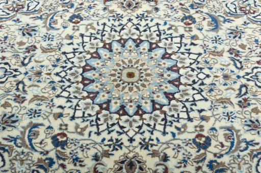 Central medallion detail of 2000s Nain rug from Iran / Persia