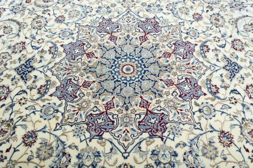 Central medallion detail of 2000s Nain rug from Iran / Persia