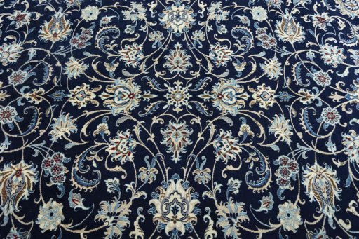 Central medallion detail of 2000s Nain rug from Iran / Persia