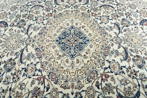 Central medallion detail of 2000s Nain rug from Iran / Persia