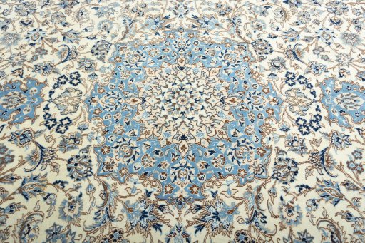 Central medallion detail of 2000s Nain rug from Iran / Persia