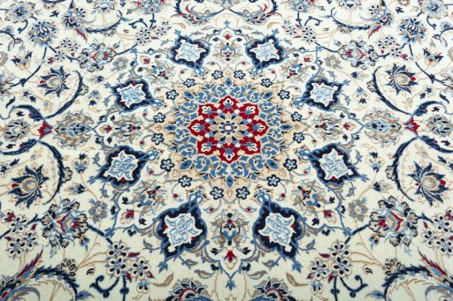 Central medallion detail of 2000s Nain rug from Iran / Persia
