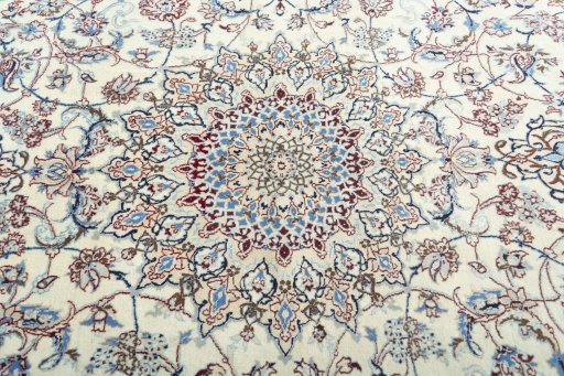 Central medallion detail of 2000s Nain rug from Iran / Persia