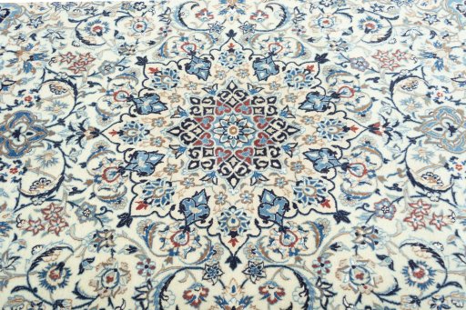 Central medallion detail of 2000s Nain rug from Iran / Persia