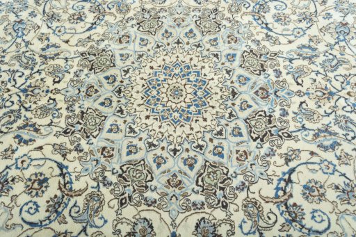 Central medallion detail of 2000s Nain rug from Iran / Persia
