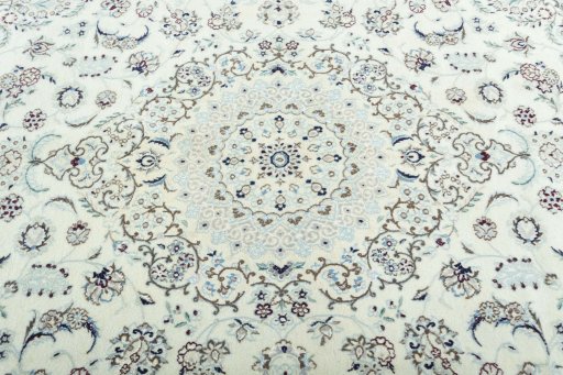 Central medallion detail of 2000s Nain rug from Iran / Persia