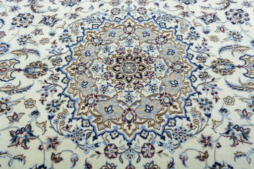 Central medallion detail of 2000s Nain rug from Iran / Persia