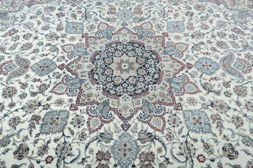Central medallion detail of 2000s Nain rug from Iran / Persia