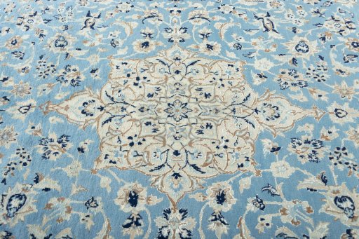 Central medallion detail of 2000s Nain rug from Iran / Persia