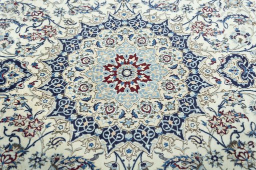 Central medallion detail of 2000s Nain rug from Iran / Persia