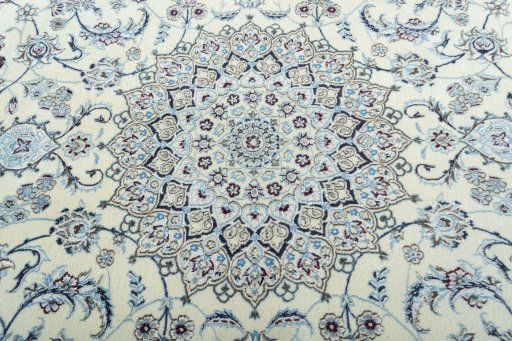 Central medallion detail of 2000s Nain rug from Iran / Persia