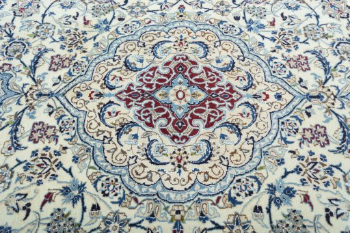 Central medallion detail of 2000s Nain rug from Iran / Persia
