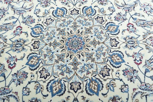 Central medallion detail of 2000s Nain rug from Iran / Persia