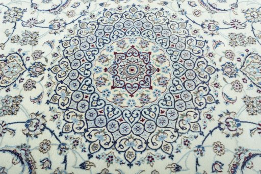 Central medallion detail of 2000s Nain rug from Iran / Persia