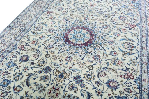 Backside of handmade 2000s Nain rug showing knot structure and weave density