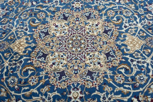 Central medallion detail of 2000s Nain rug from Iran / Persia