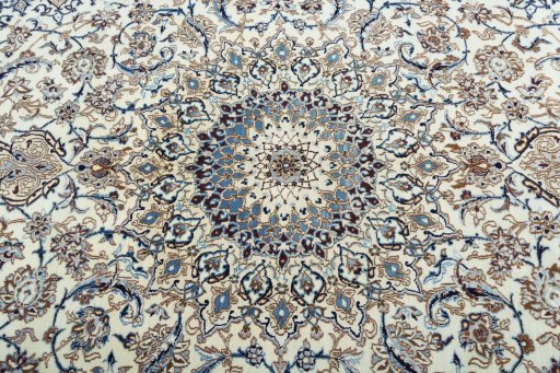 Central medallion detail of 2000s Nain rug from Iran / Persia