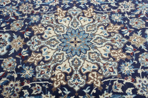 Central medallion detail of 2000s Nain rug from Iran / Persia
