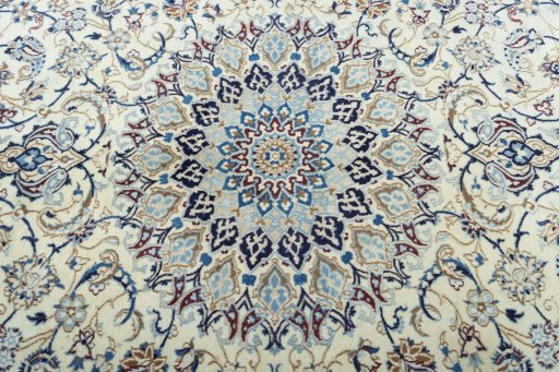 Central medallion detail of 2000s Nain rug from Iran / Persia
