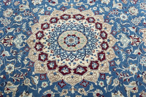Central medallion detail of 2000s Nain rug from Iran / Persia