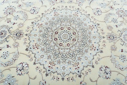 Central medallion detail of 2000s Nain rug from Iran / Persia