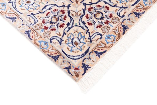 Central medallion detail of 1999s Nain rug from Iran / Persia