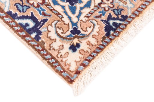 Central medallion detail of 1988s Nain rug from Iran / Persia
