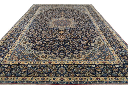 Surface texture of 2000s Najafabad rug with natural Wool and intricate pattern