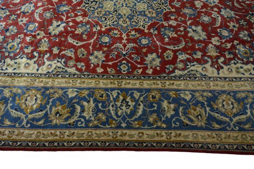 Corner detail of 2000s Najafabad rug showing border pattern and Wool pile
