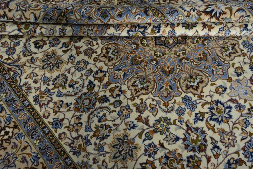Close-up detail of 2000s Najafabad rug from Iran / Persia showing Wool weave