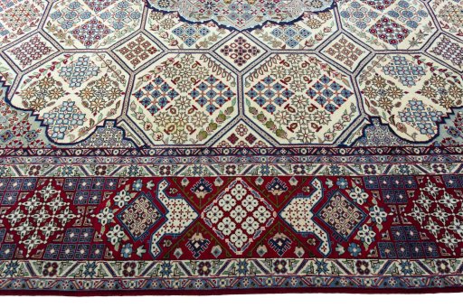 Corner detail of 2000s Najafabad rug showing border pattern and Wool pile