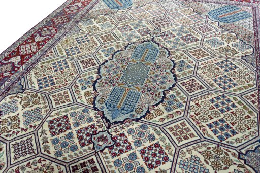 Backside of handmade 2000s Najafabad rug showing knot structure and weave density