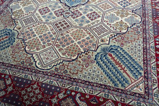 Close-up detail of 2000s Najafabad rug from Iran / Persia showing Wool weave
