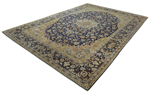 Corner detail of 2000s Najafabad rug showing border pattern and Wool pile