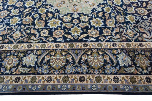Corner detail of 2000s Najafabad rug showing border pattern and Wool pile