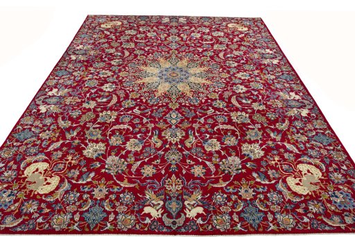 Surface texture of 2000s Najafabad rug with natural Wool and intricate pattern