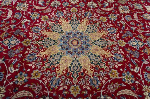 Central medallion detail of 2000s Najafabad rug from Iran / Persia