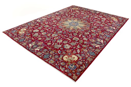 Corner detail of 2000s Najafabad rug showing border pattern and Wool pile