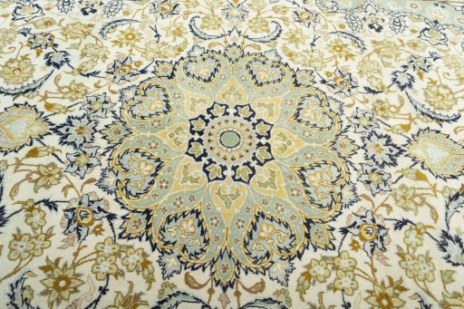 Central medallion detail of 2000s Najafabad rug from Iran / Persia